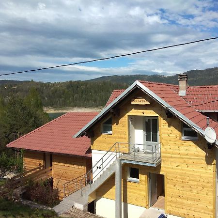Tara Lake Apartments Jevtici Eksteriør billede